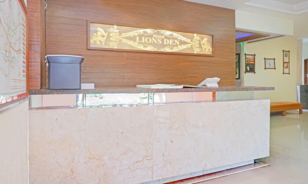 לונבלה Hotel Lions Den מראה חיצוני תמונה